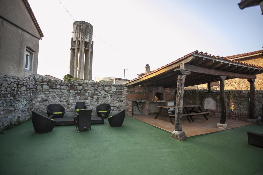 Gasthaus El Cabanon De Pimiango Exterior foto